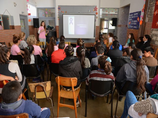 Se concretó la primer charla de prevención de Cáncer de mama