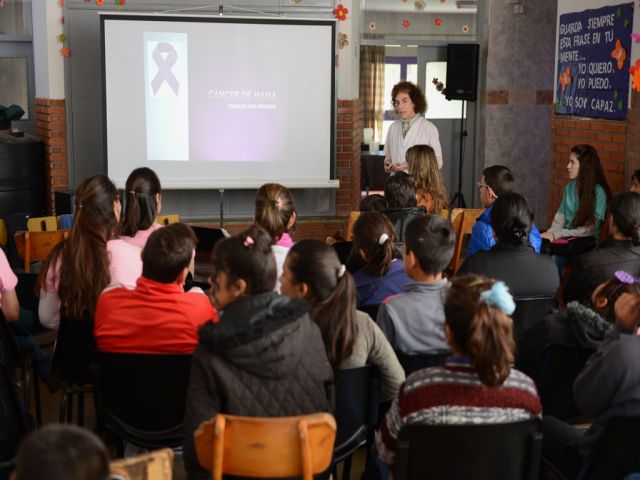 Se concretó la primer charla de prevención de Cáncer de mama