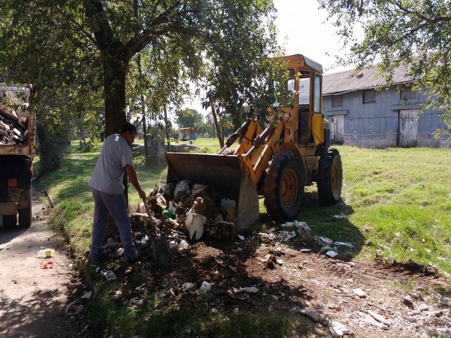 Limpieza de canales pluviales y de minibasurales 