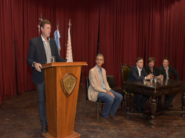 García Aresca gestiona la entrega de 100 nuevos Planes Vida Digna para San Francisco