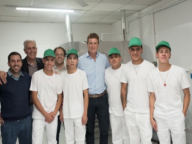 La Luciérnaga inauguró su panificadora propia