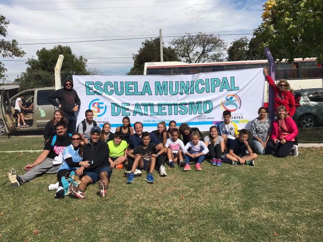 La Escuela Municipal de Atletismo tuvo su primera competencia oficial