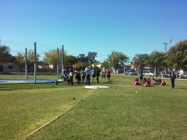 La Escuela Municipal de Atletismo tuvo su primera competencia oficial