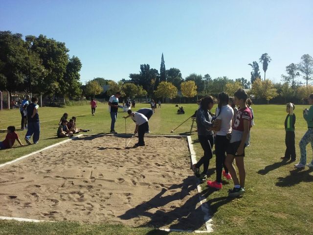 La Escuela Municipal de Atletismo tuvo su primera competencia oficial