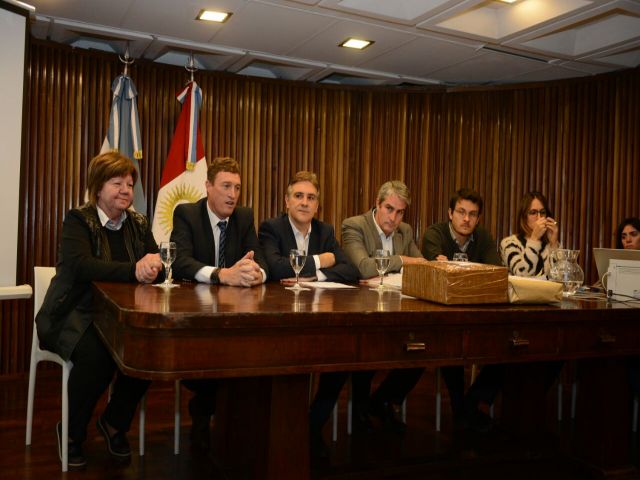 El intendente García Aresca estuvo en la apertura de sobres para licitar sistematización de desagües pluviales