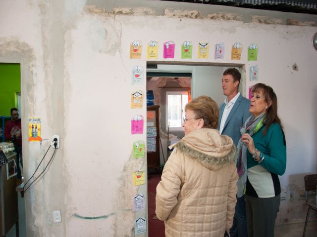 El intendente García Aresca  entregó subsidio a biblioteca popular Mariano Moreno 