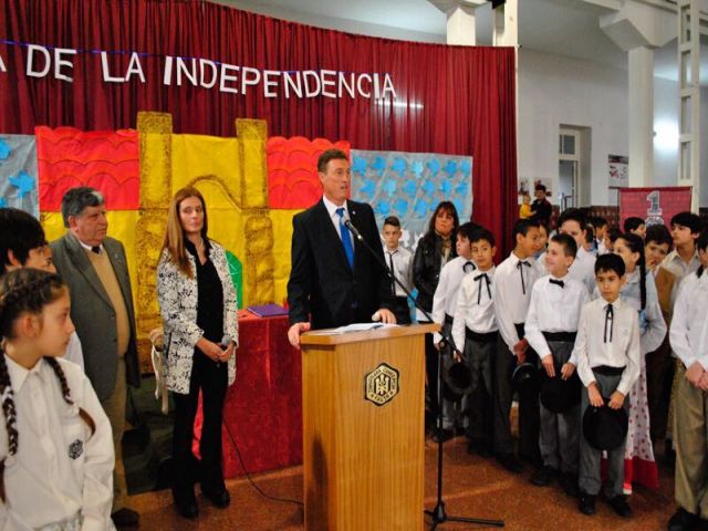 El intendente estuvo en los actos por el 9 de julio de Fasta Inmaculada Concepción