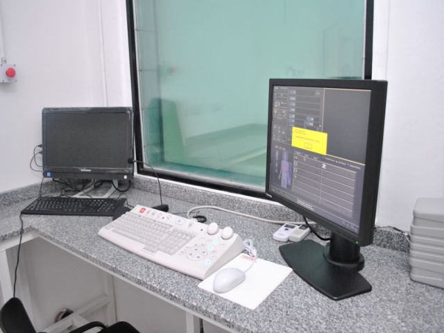 Llaryora y García Aresca inauguraron el tomógrafo del Hospital Iturraspe