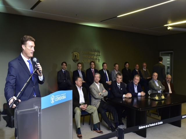 Municipio y  provincia firmaron convenio con Lear para su radicación en San Francisco 