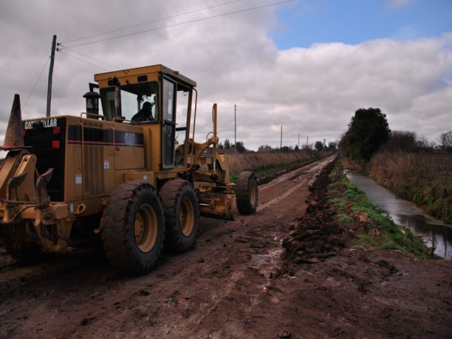 La Dirección Provincial de Vialidad retomó los trabajos en Av. de los Inmigrantes