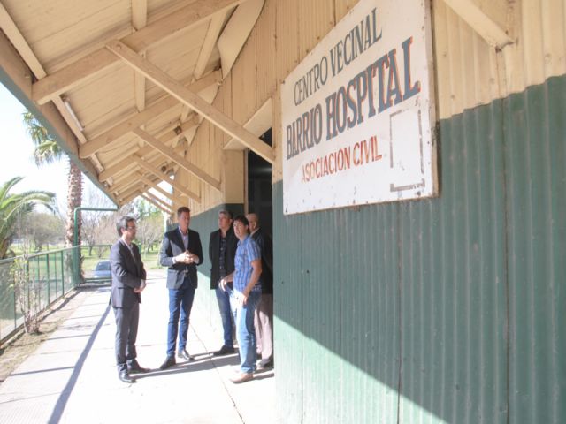 EMUGAS entregó ayuda económica al Centro Vecinal B° Hospital para concluir la red de gas natural