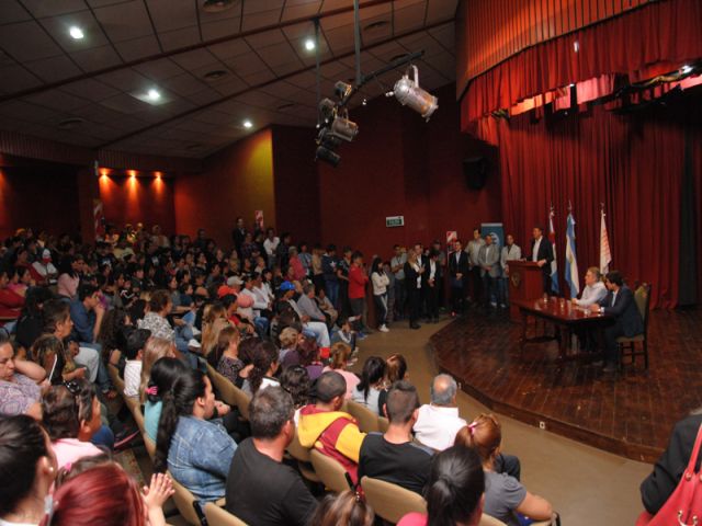Se entregaron 297 nuevos créditos Vida Digna en la ciudad