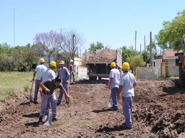Comenzó la pavimentación del cruce ferroviario de Pueyrredón y Deán Funes