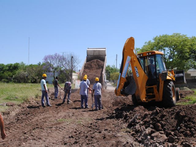 Comenzó la pavimentación del cruce ferroviario de Pueyrredón y Deán Funes