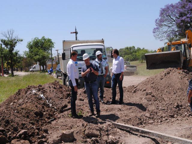 Comenzó la pavimentación del cruce ferroviario de Pueyrredón y Deán Funes