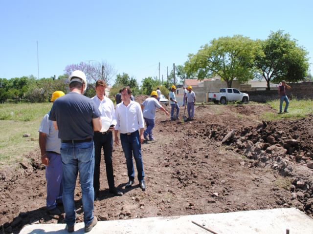 Comenzó la pavimentación del cruce ferroviario de Pueyrredón y Deán Funes