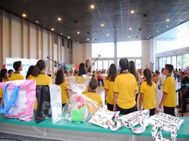 Las manos tejedoras solidarias fueron agasajadas 
