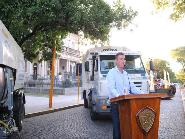 El municipio presentó 5 nuevos vehículos 