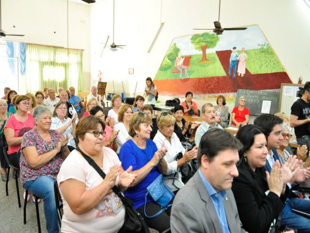 Anunciaron talleres municipales para adultos mayores