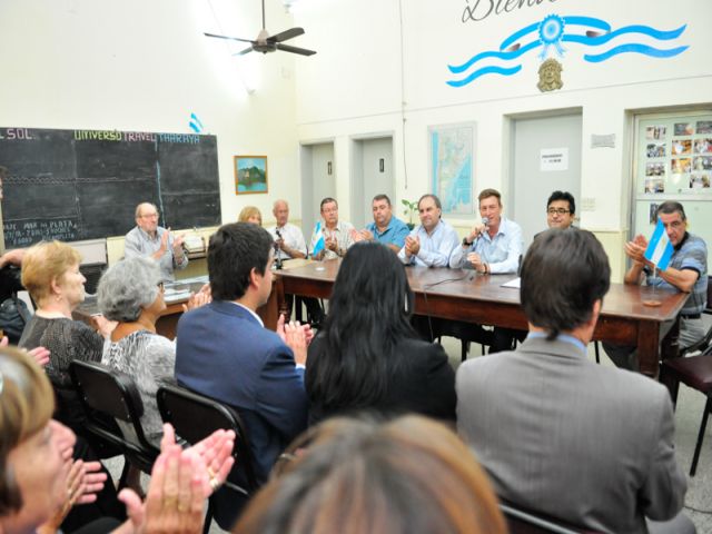 Anunciaron talleres municipales para adultos mayores