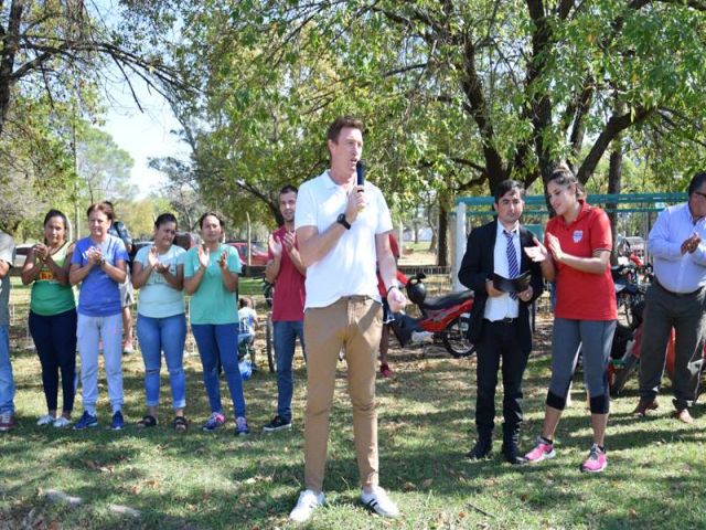 García Aresca participó de la apertura de un nuevo campeonato de la Liga de Hockey 