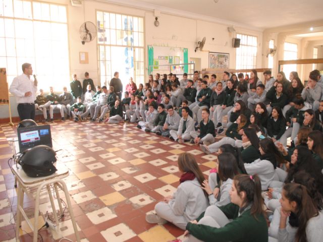 Continúan las charlas de Educación Vial a cargo de Cesvi