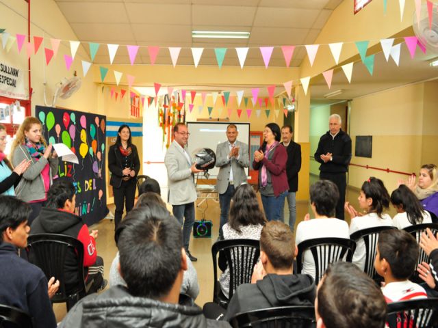Las charlas viales continúan en instituciones de la ciudad