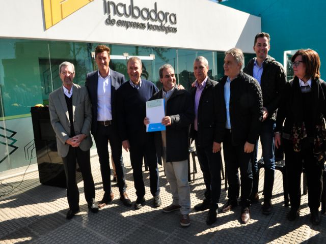 El gobernador Schiaretti recorrió las instalaciones de Lear en San Francisco 