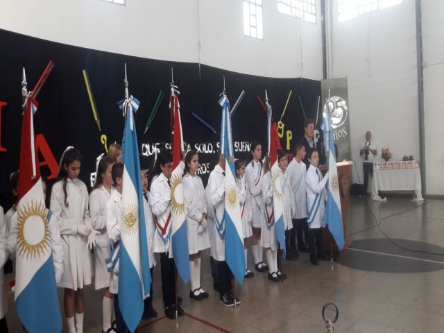 Se llevó a cabo acto oficial por el Día del Maestro 