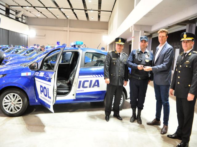 Ocho nuevos móviles para la Departamental San Justo de Policía