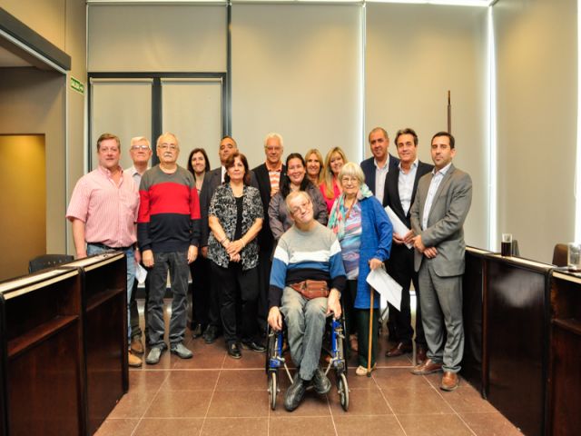 Con nombres de espacios verdes reconocen a vecinos de la ciudad