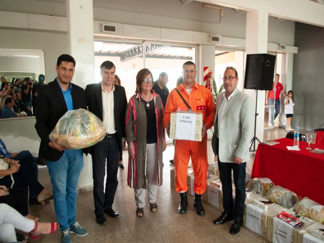 Nuevo equipamiento a Bomberos para combatir incendios forestales