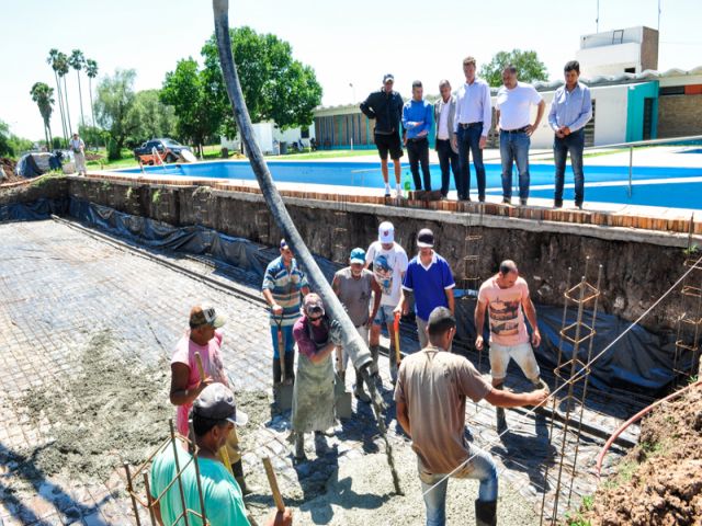 Avanza la construcción de la nueva pileta climatizada municipal