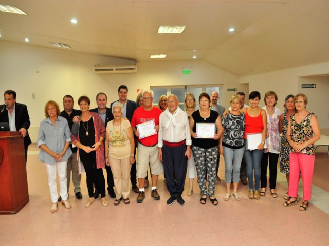 Entregaron certificados a jubilados que participaron de talleres municipales
