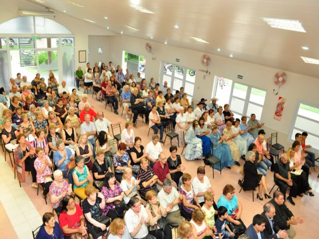 Entregaron certificados a jubilados que participaron de talleres municipales