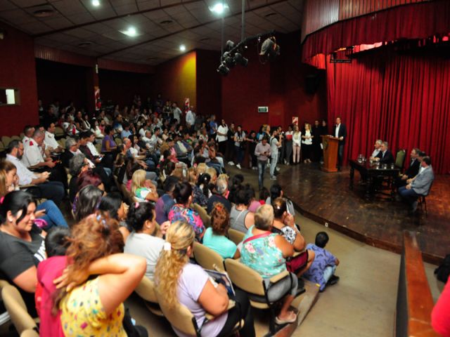 Se entregaron ayudas económicas a damnificados por el temporal 
