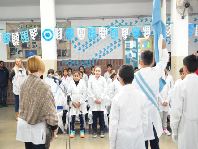 Se llevó a cabo el acto oficial por el Día de la Bandera