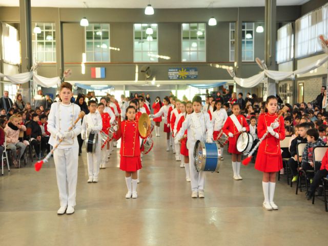 El intendente encabezó los actos por el Día de la Independencia en la Escuela José B. Iturraspe 