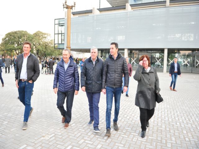 El gobernador Schiaretti recorrió la obra de la Tecnoteca junto al intendente García Aresca