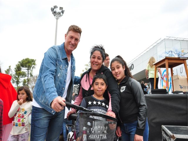 Alrededor de 10 mil personas presentes en el festejo del Día del Niño