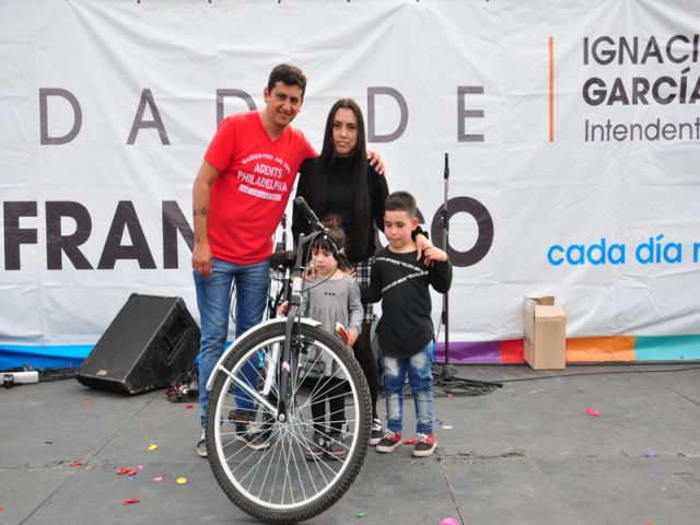 Alrededor de 10 mil personas presentes en el festejo del Día del Niño