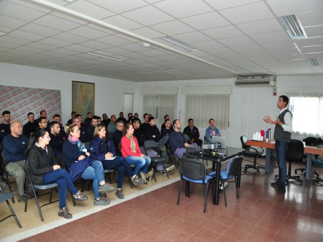 Las charlas viales llegaron a la firma Macoser S.A.