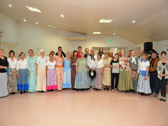 Entrega de Certificados ciclo 2019 de los Talleres y Cursos para Adultos Mayores 