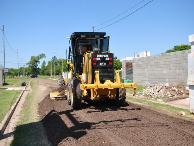 Continúan los arreglos de calles de tierra en la ciudad