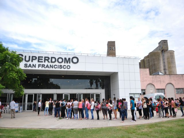 Comenzó la entrega de la Tarjeta AlimentAR  en la ciudad 