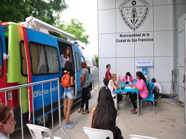 Comenzó la entrega de la Tarjeta AlimentAR  en la ciudad 