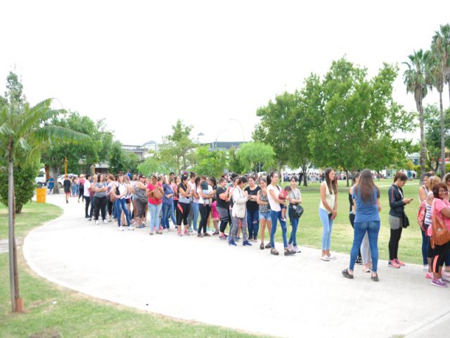 Comenzó la entrega de la Tarjeta AlimentAR  en la ciudad 