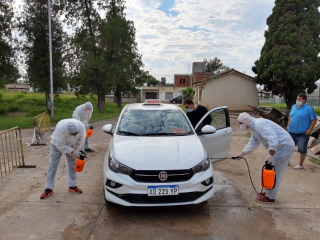 Continúa la desinfección obligatoria para, taxis, remises y deliverys