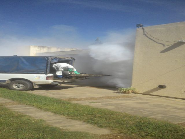 El municipio continúa con las tareas de fumigación en distintos sectores de la ciudad