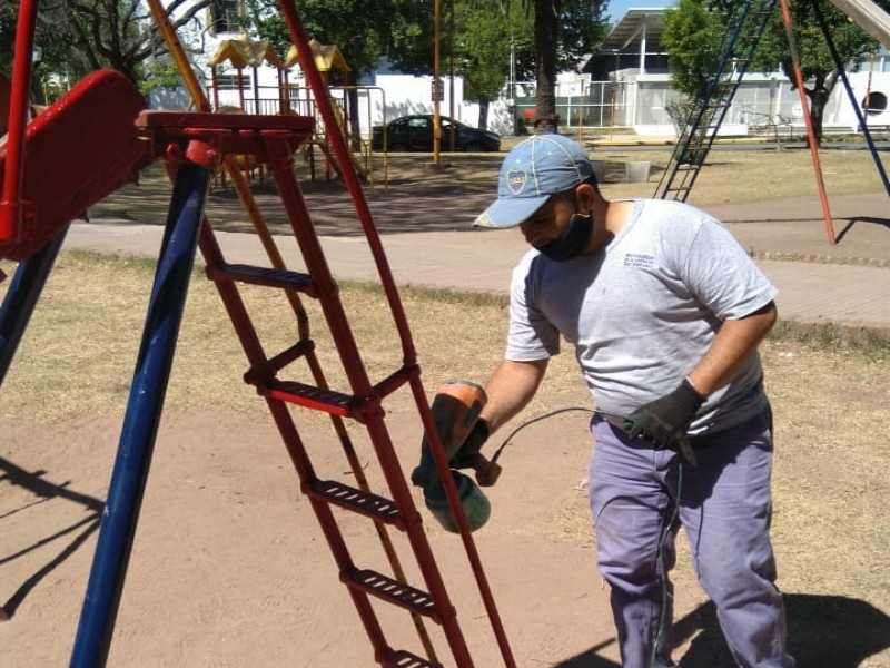 El municipio interviene integramente plazas y espacios comunes